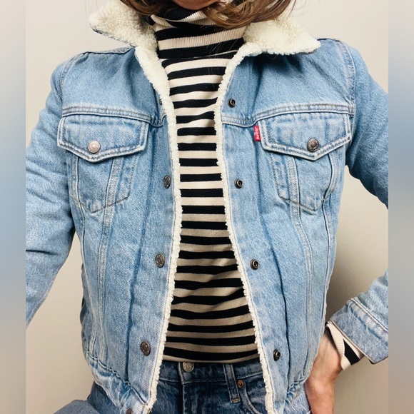 Levi's Sherpa Trucker Jacket · Blue Denim - Picture 2 of 16